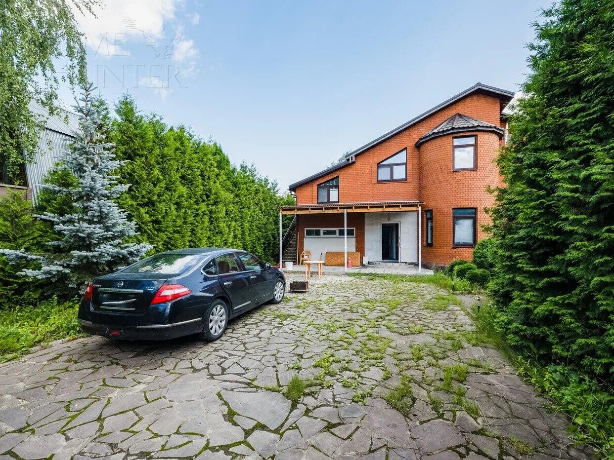 2-этажный коттедж 300 м² с отделкой