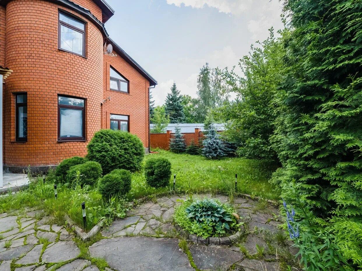 2-этажный коттедж 300 м² с отделкой