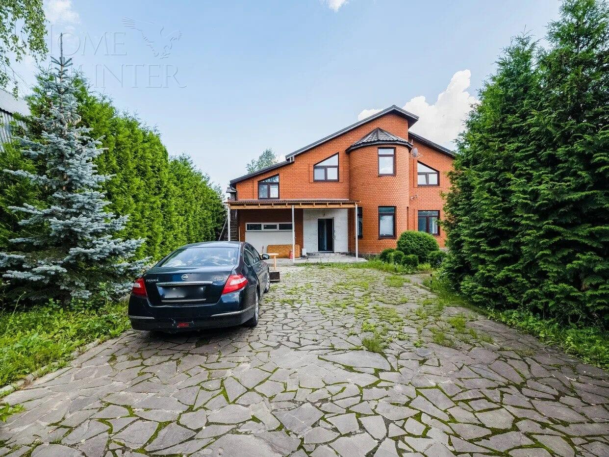 2-этажный коттедж 300 м² с отделкой