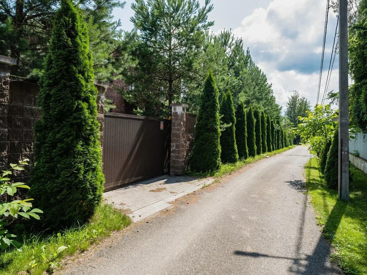 2-этажный коттедж 300 м² с отделкой