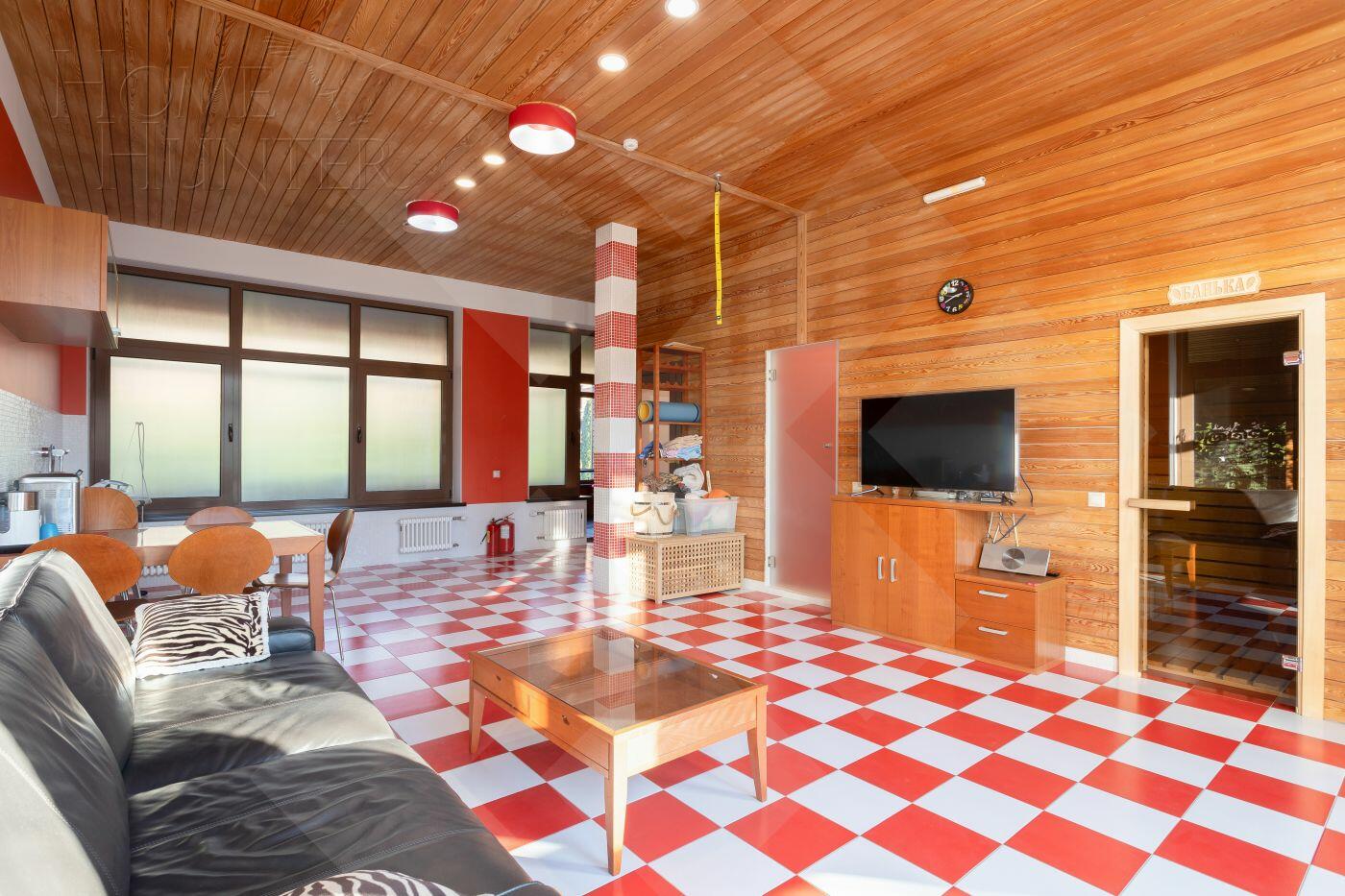 2-этажный коттедж 438 м² с отделкой