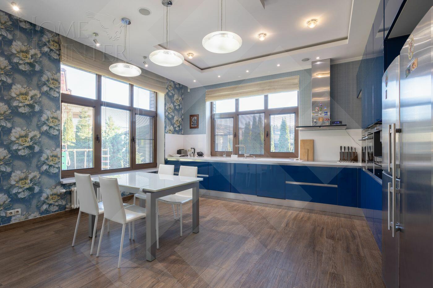 2-этажный коттедж 438 м² с отделкой