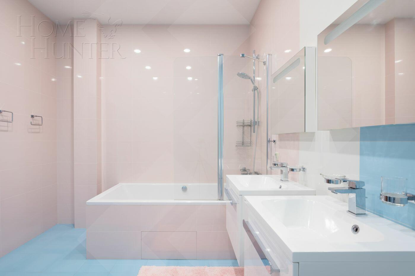 2-этажный коттедж 438 м² с отделкой