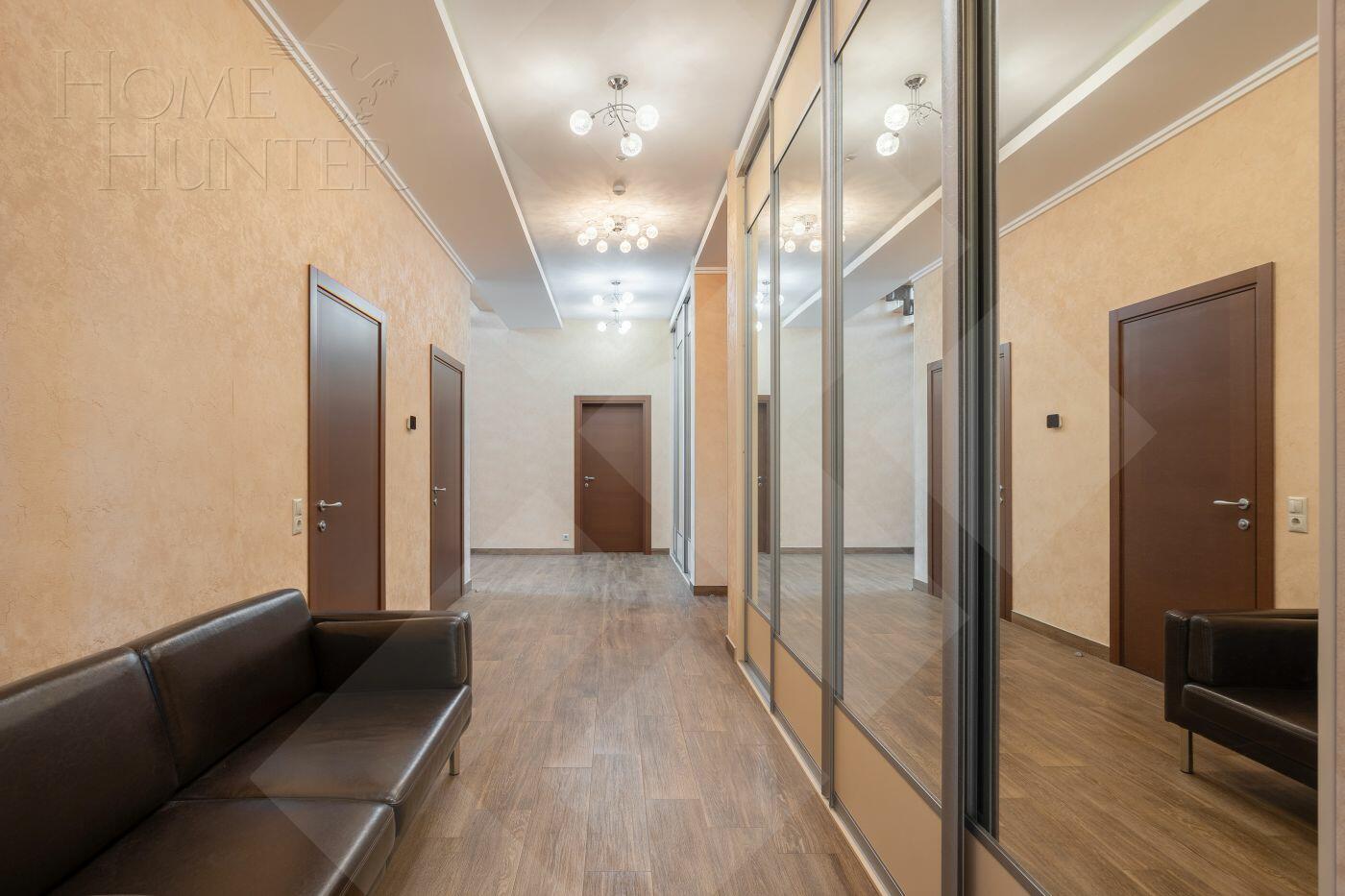 2-этажный коттедж 438 м² с отделкой