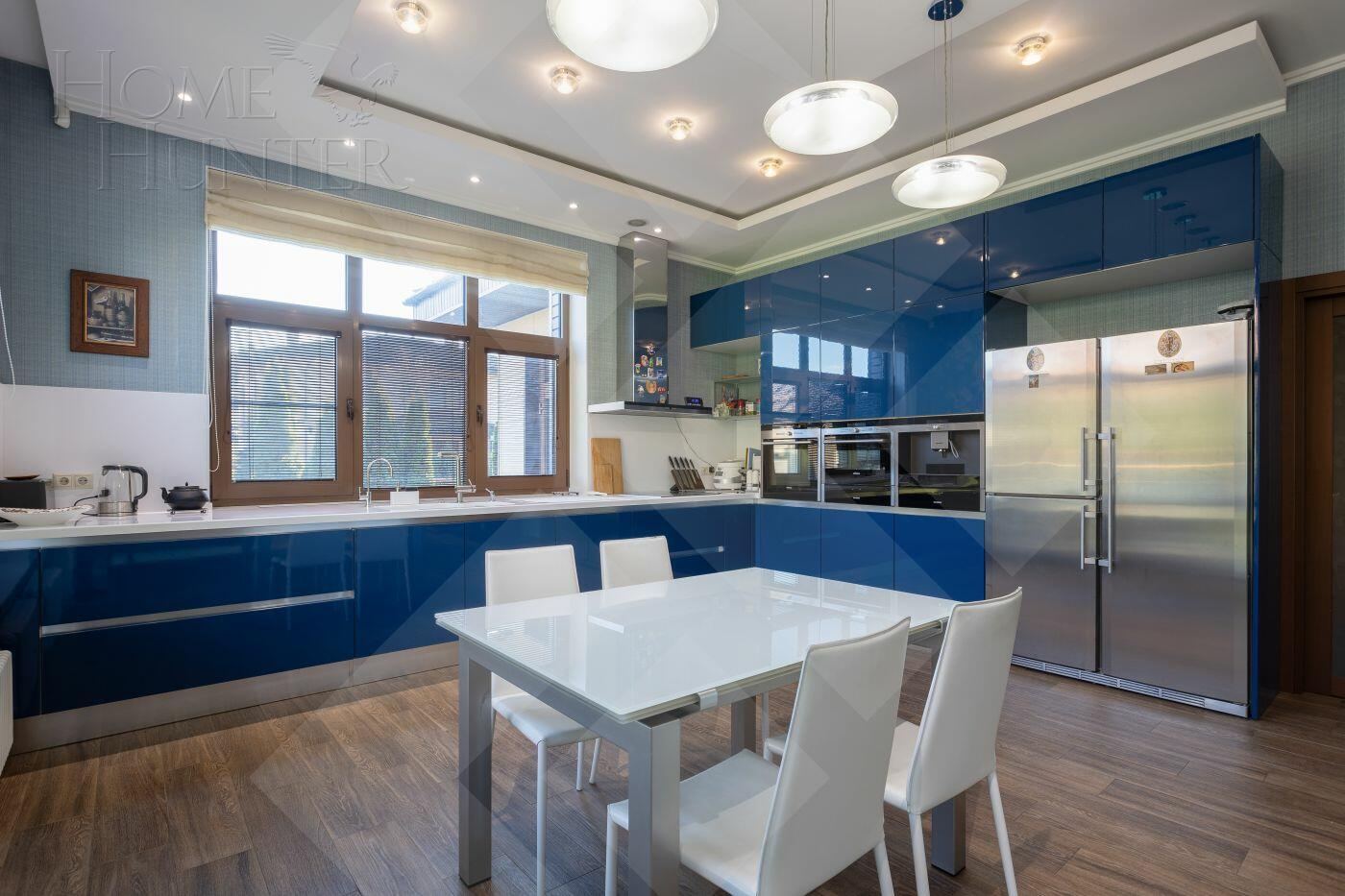 2-этажный коттедж 438 м² с отделкой