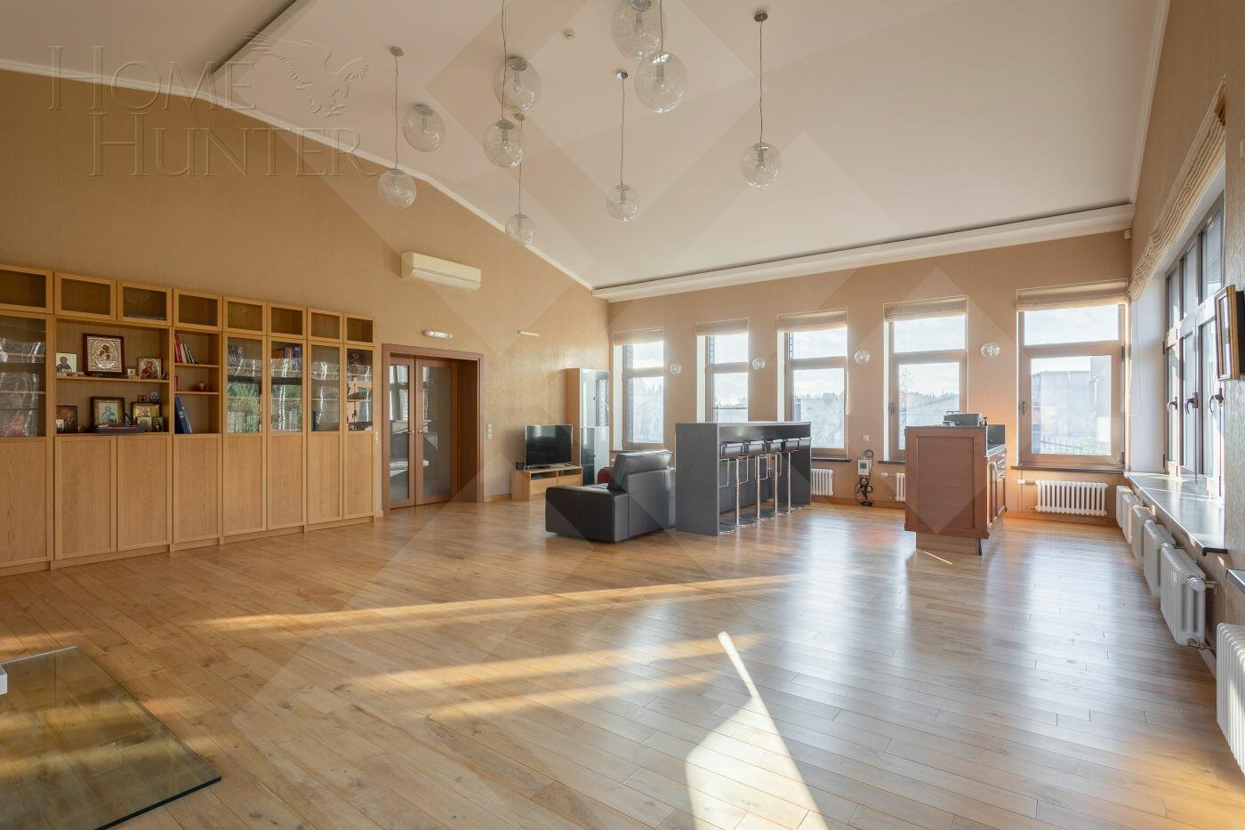 2-этажный коттедж 438 м² с отделкой