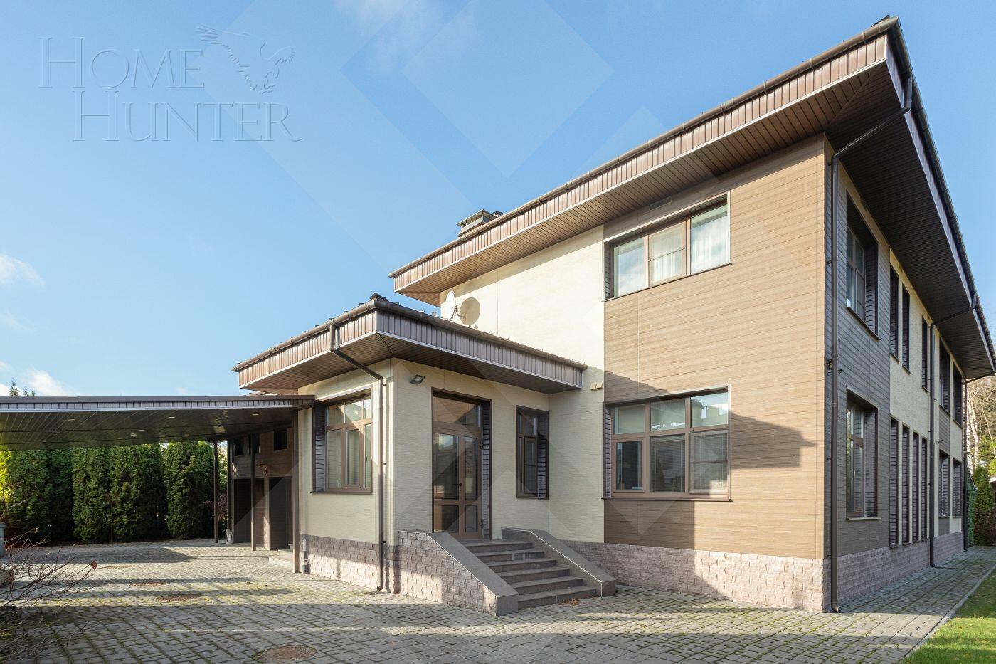 2-этажный коттедж 438 м² с отделкой