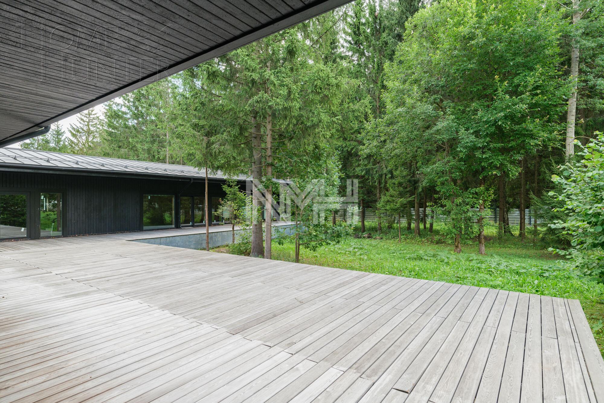 2-этажный коттедж 945 м² без отделки