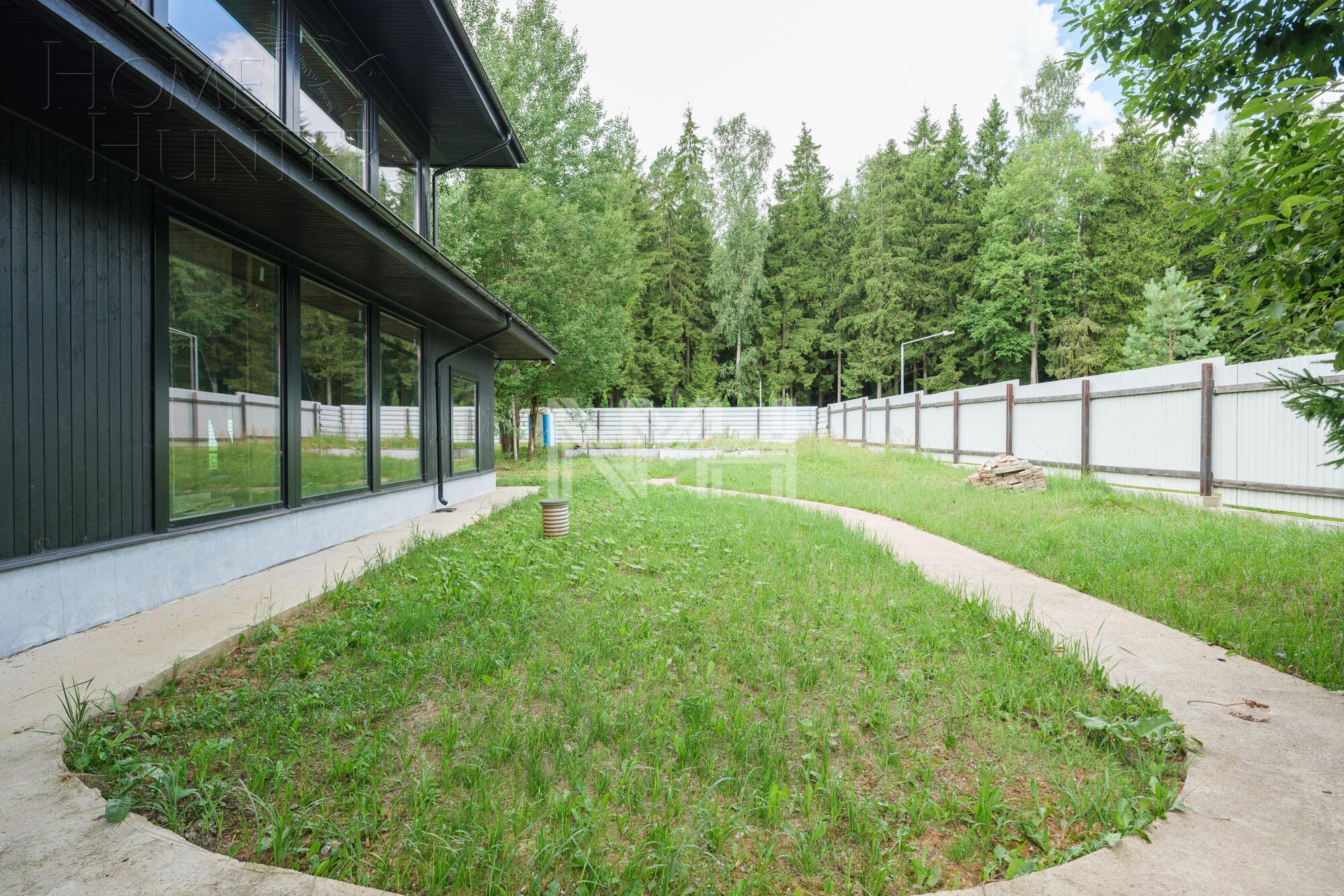 2-этажный коттедж 945 м² без отделки