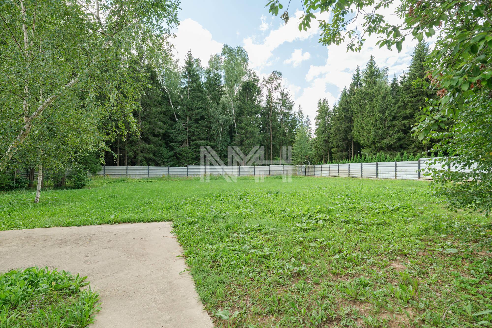 2-этажный коттедж 945 м² без отделки