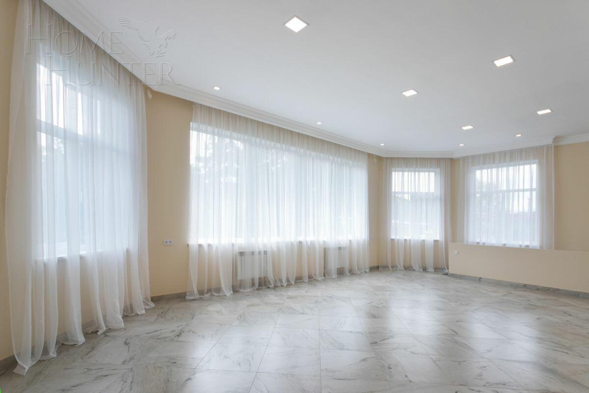 2-этажный коттедж 450 м² с отделкой