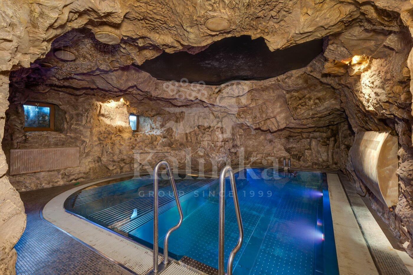 5-этажный коттедж 1 200 м² с отделкой