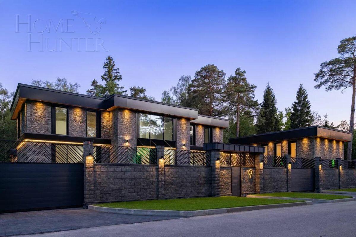 2-этажный коттедж 1 700 м² без отделки