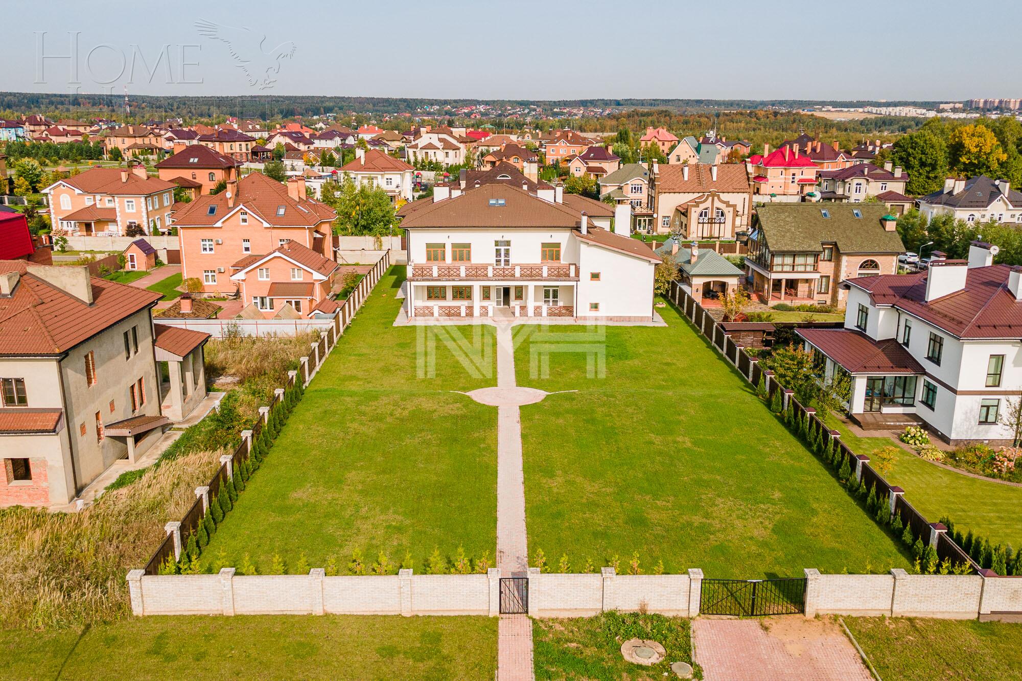 2-этажный коттедж 1 036 м² с отделкой