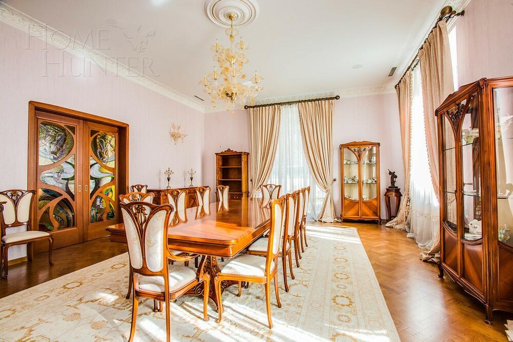 2-этажный коттедж 1 100 м² с отделкой