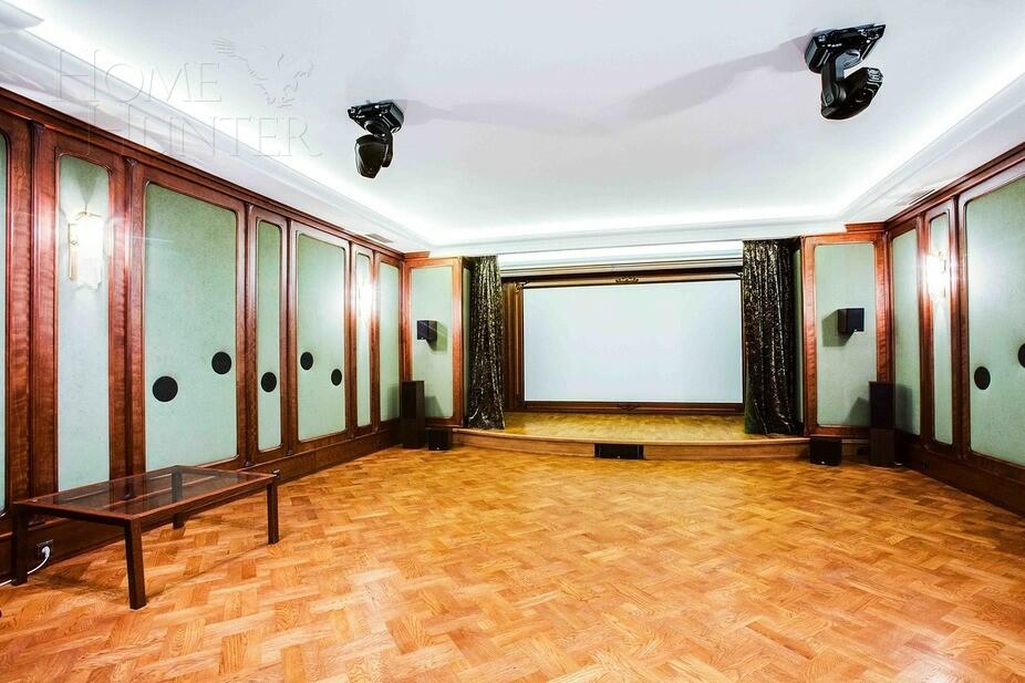 2-этажный коттедж 1 100 м² с отделкой