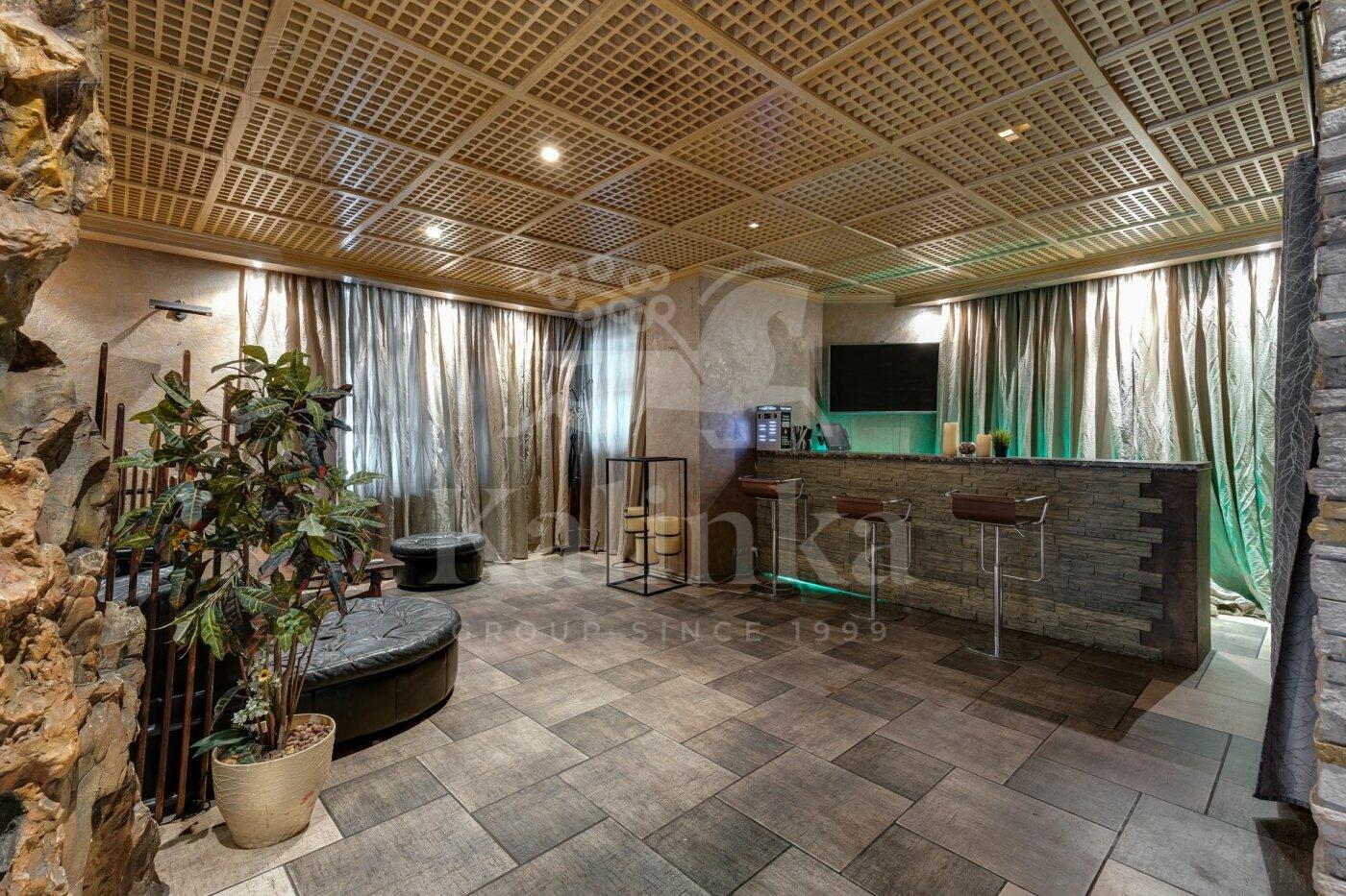 5-этажный коттедж 1 200 м² с отделкой