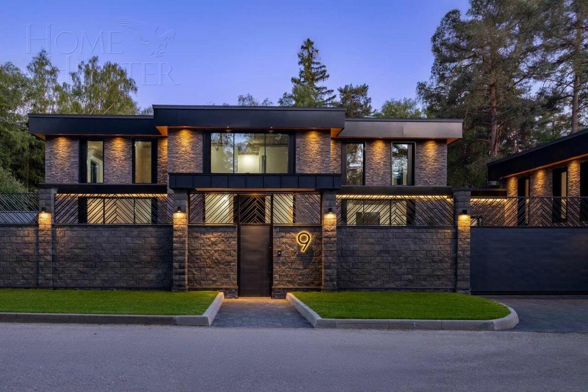 2-этажный коттедж 1 700 м² без отделки