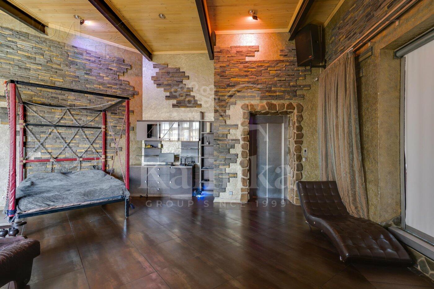 5-этажный коттедж 1 200 м² с отделкой