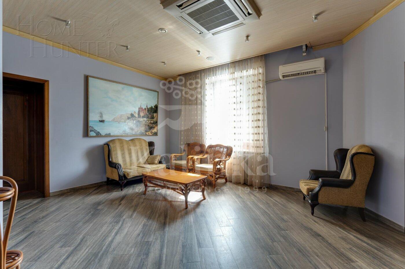 5-этажный коттедж 1 200 м² с отделкой