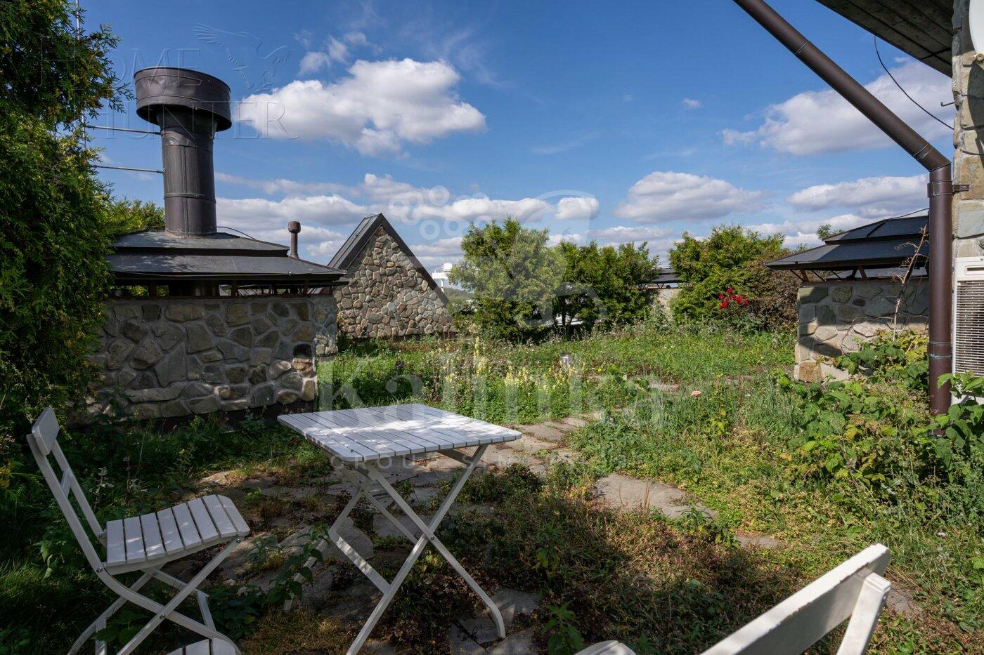 5-этажный коттедж 1 200 м² с отделкой