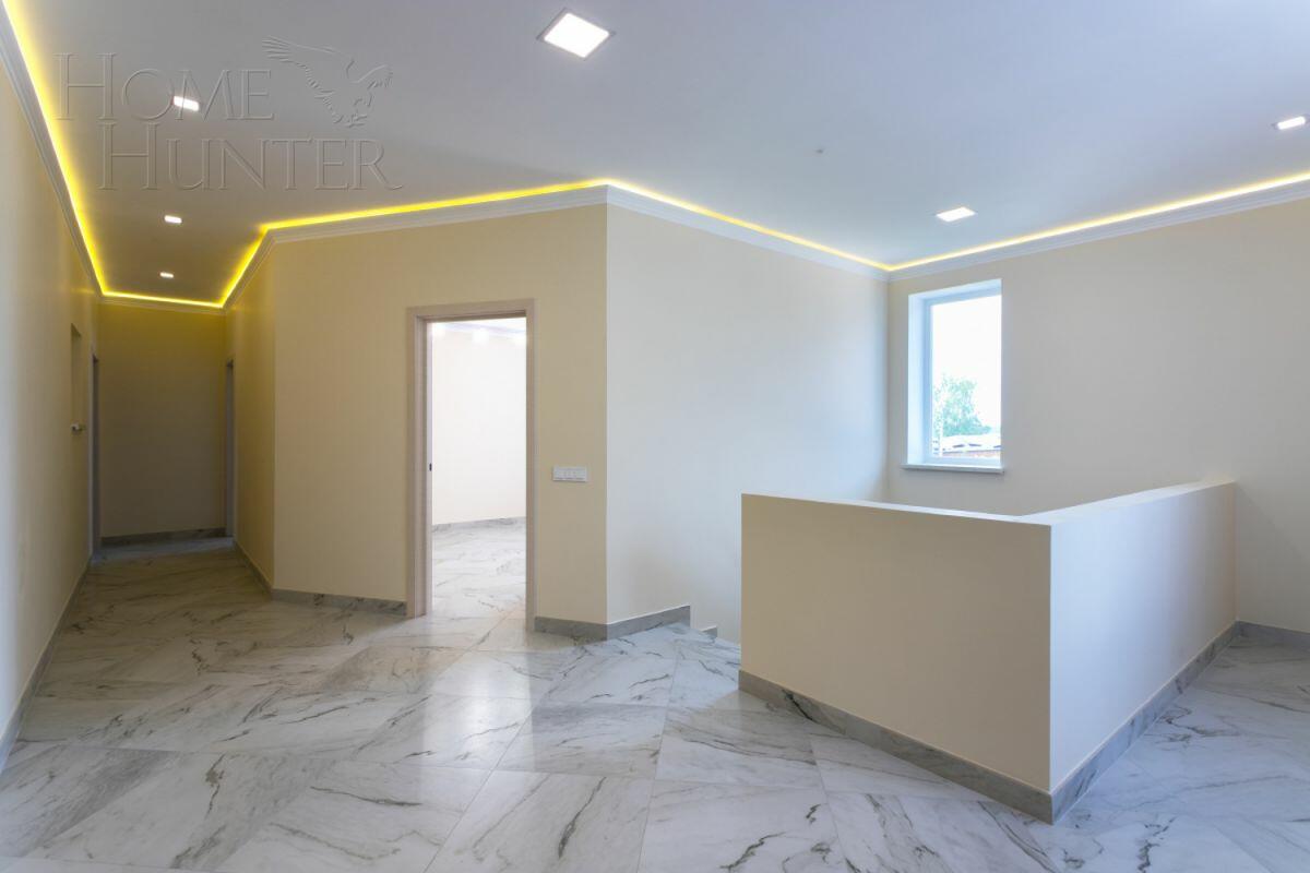 2-этажный коттедж 450 м² с отделкой