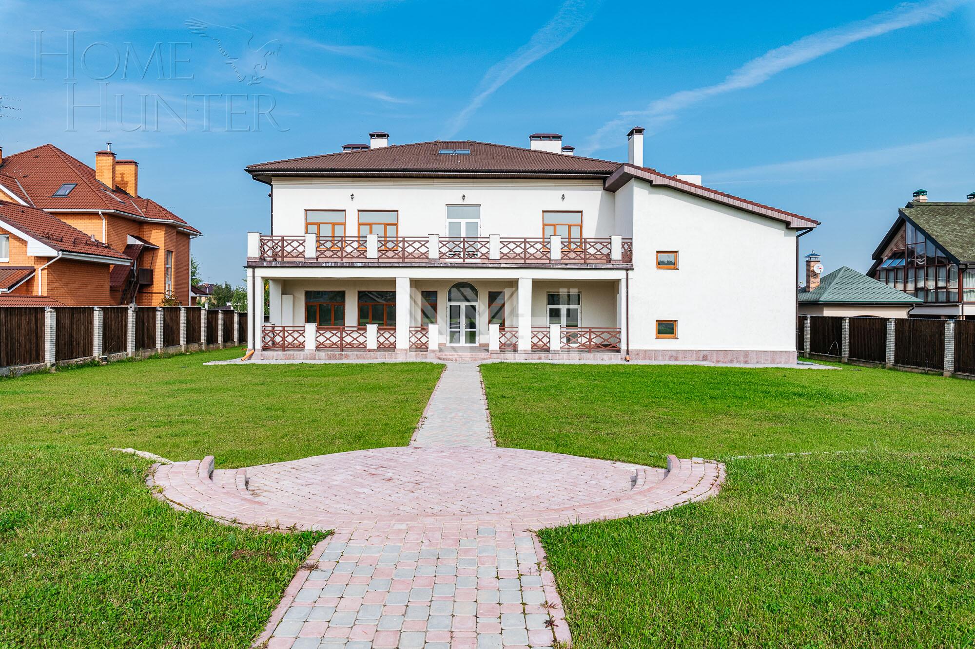 2-этажный коттедж 1 036 м² с отделкой