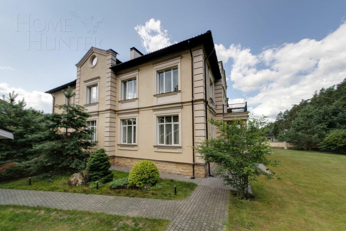 2-этажный коттедж 1 100 м² с отделкой