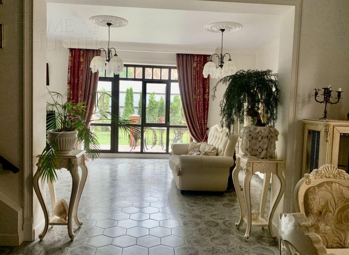 2-этажный таунхаус 252 м² с отделкой