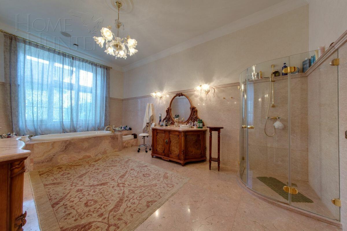 2-этажный коттедж 1 100 м² с отделкой