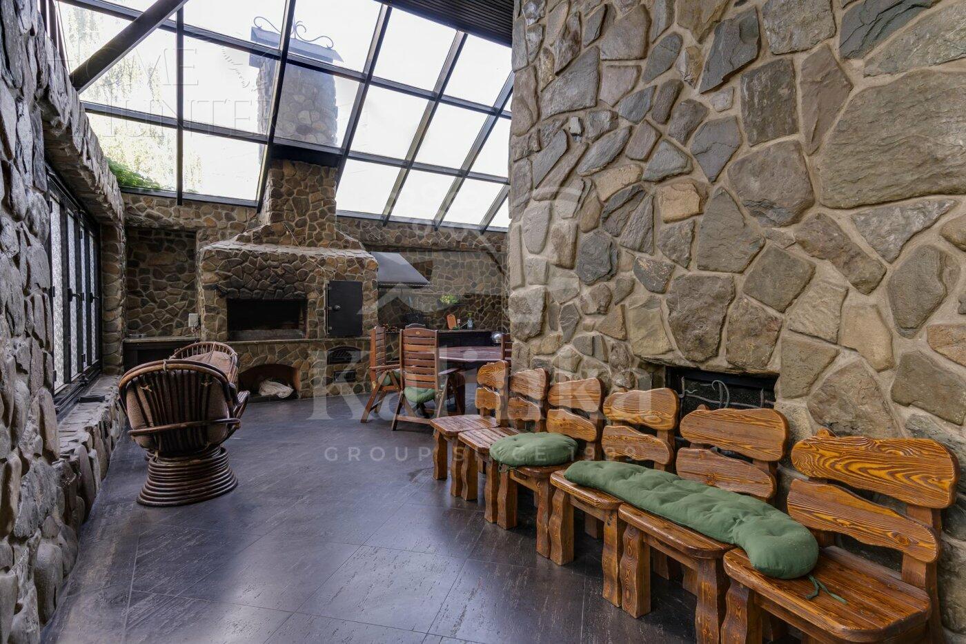 5-этажный коттедж 1 200 м² с отделкой