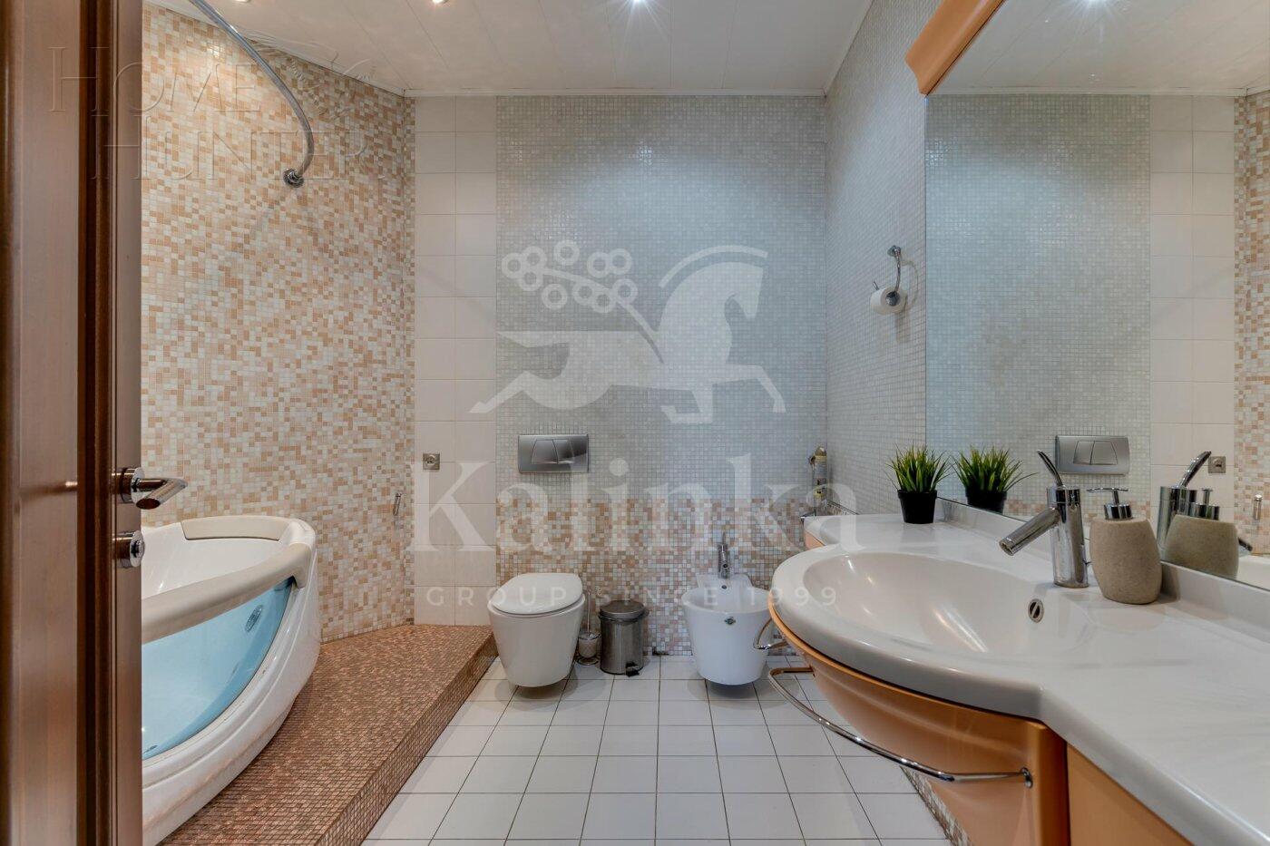 5-этажный коттедж 1 200 м² с отделкой