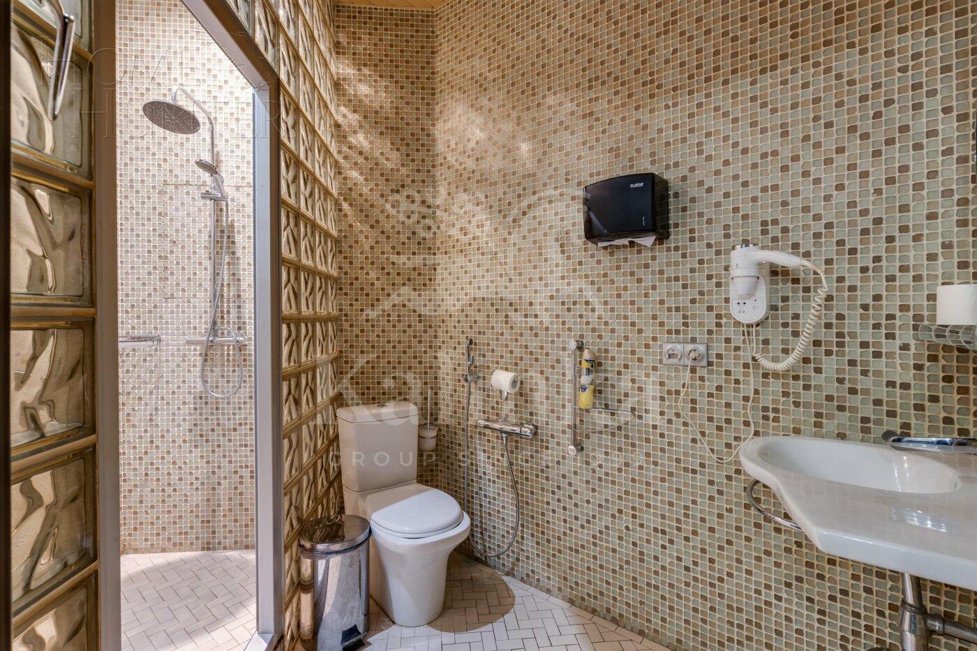 5-этажный коттедж 1 200 м² с отделкой