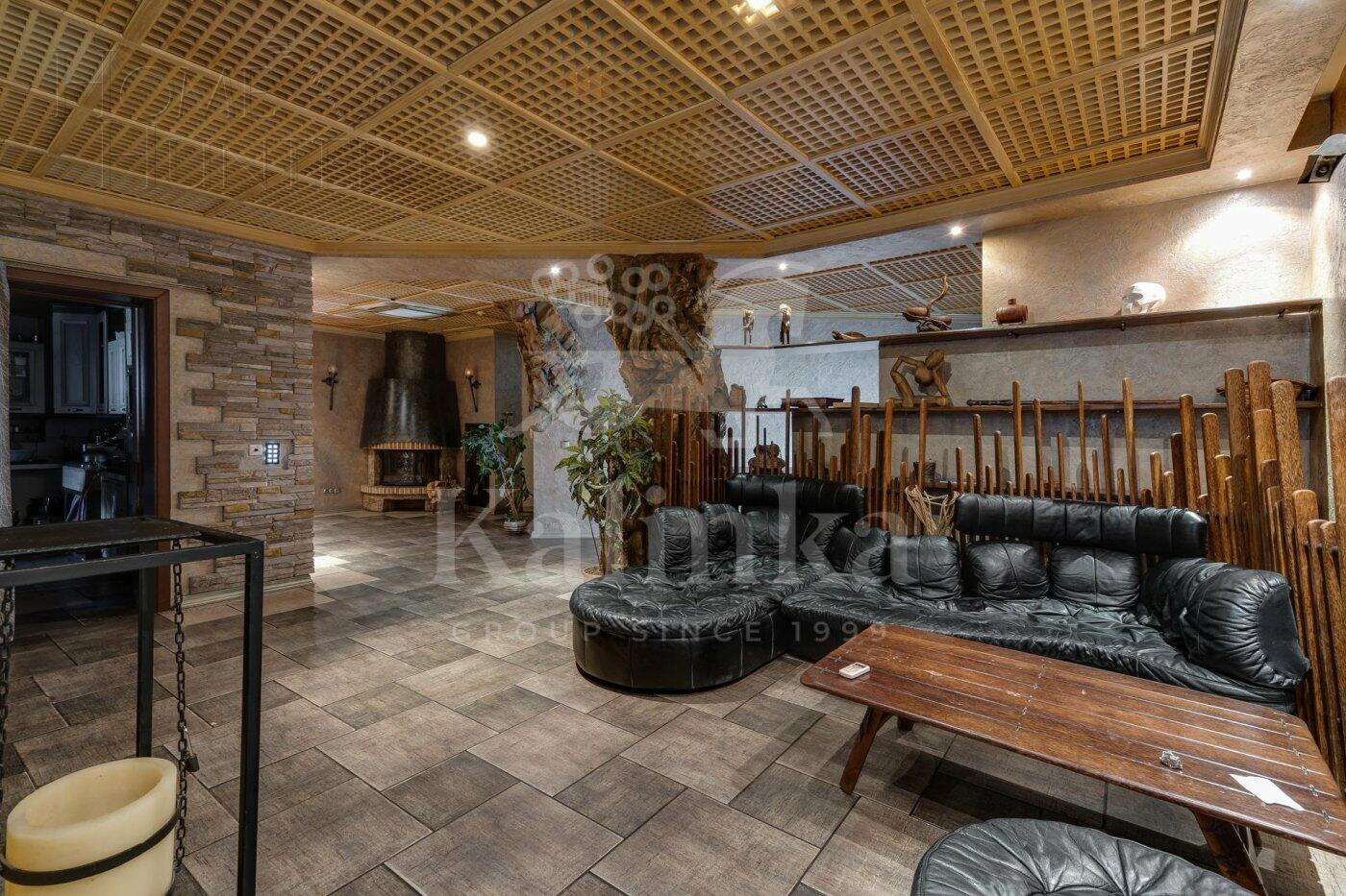 5-этажный коттедж 1 200 м² с отделкой