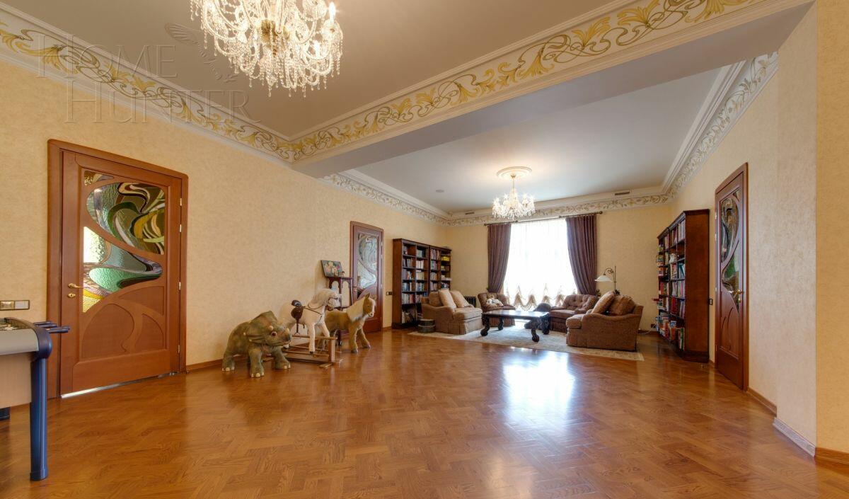 2-этажный коттедж 1 100 м² с отделкой