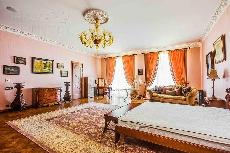 2-этажный коттедж 1 100 м² с отделкой