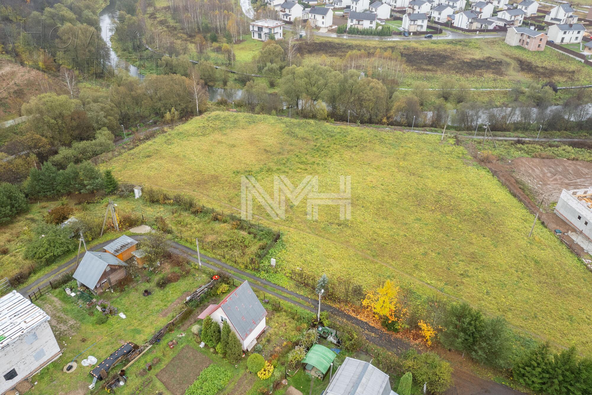 Участок 100 сот.