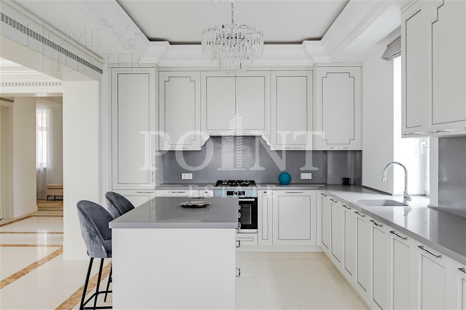 2-этажный коттедж 400 м² с отделкой