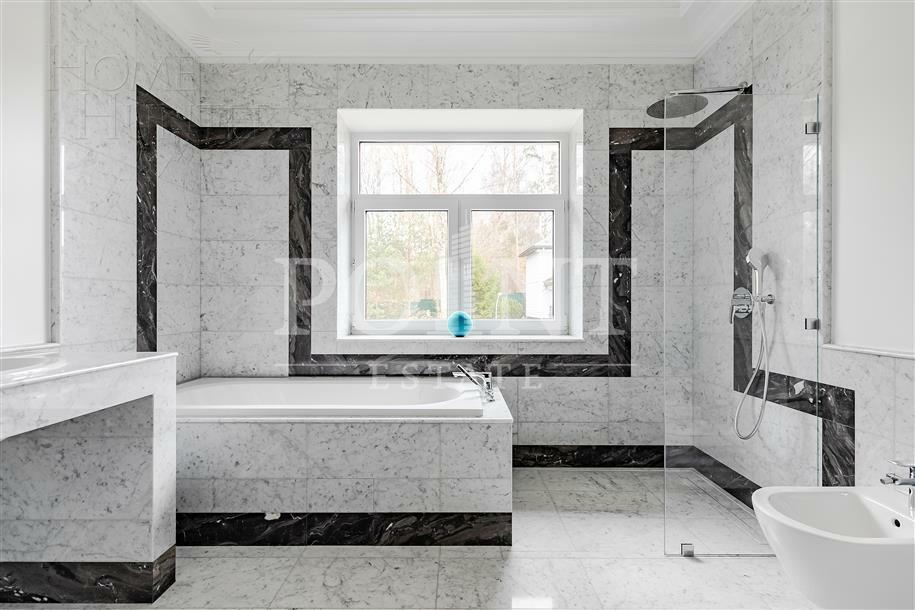 2-этажный коттедж 400 м² с отделкой