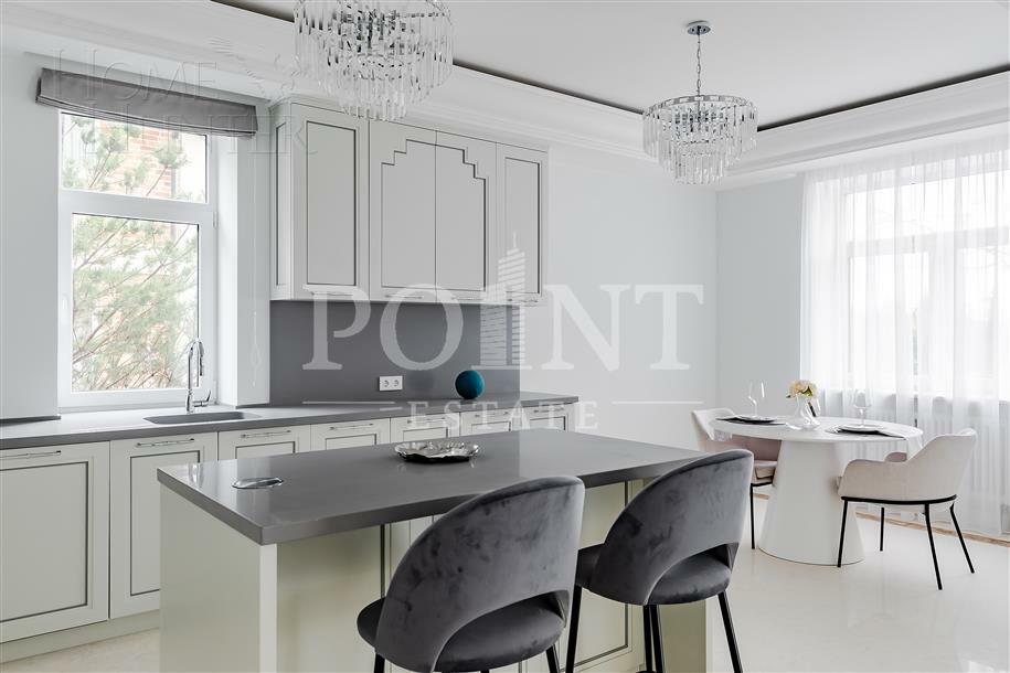 2-этажный коттедж 400 м² с отделкой