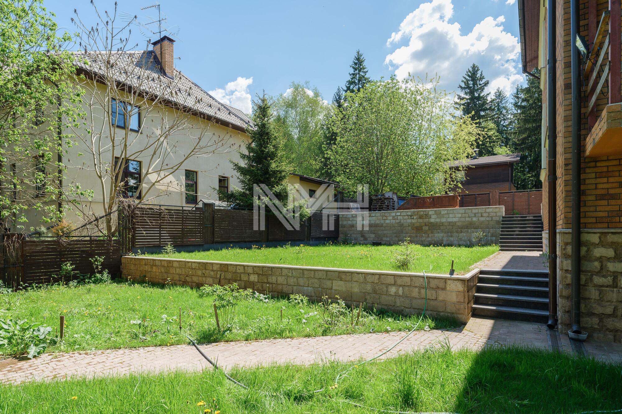 2-этажный коттедж 530 м² с отделкой
