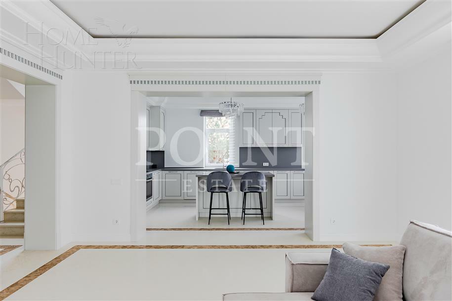 2-этажный коттедж 400 м² с отделкой