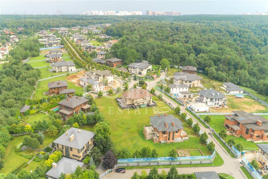 2-этажный коттедж 862 м² без отделки