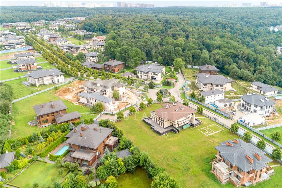 2-этажный коттедж 862 м² без отделки