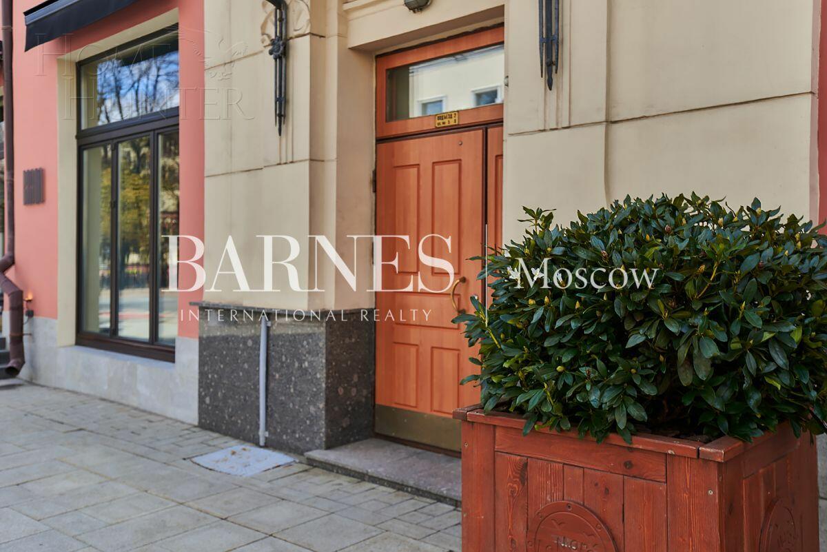 3-КОМН. КВАРТИРА С ОТДЕЛКОЙ 124 М² НА 3 ЭТАЖЕ