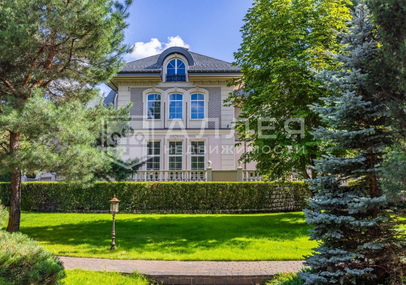 2-этажный коттедж 1 200 м² с отделкой