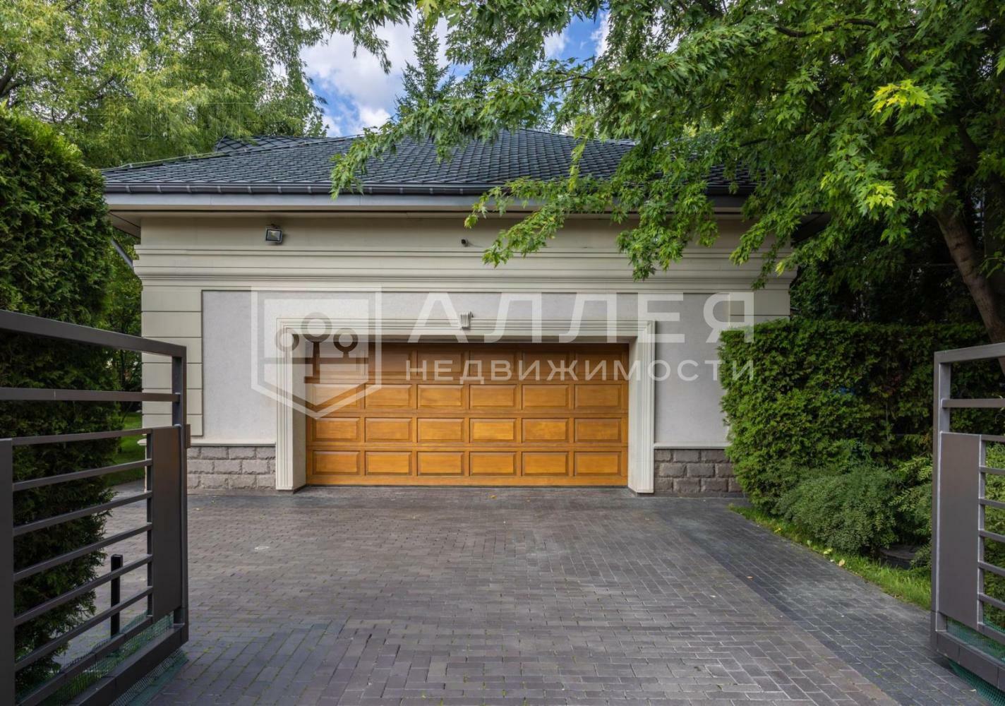 2-этажный коттедж 1 200 м² с отделкой