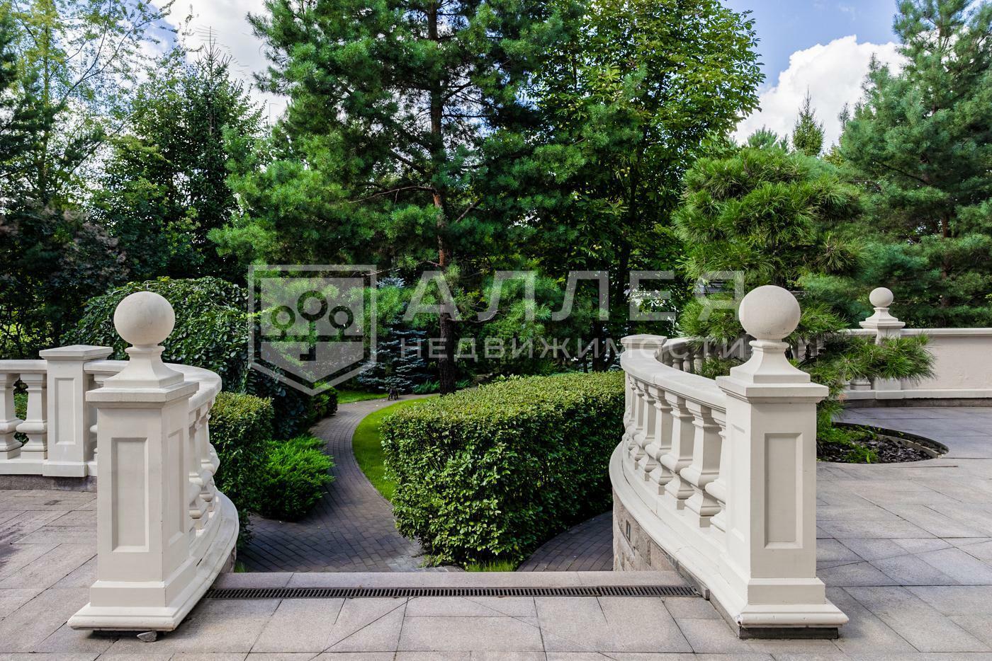 2-этажный коттедж 1 200 м² с отделкой