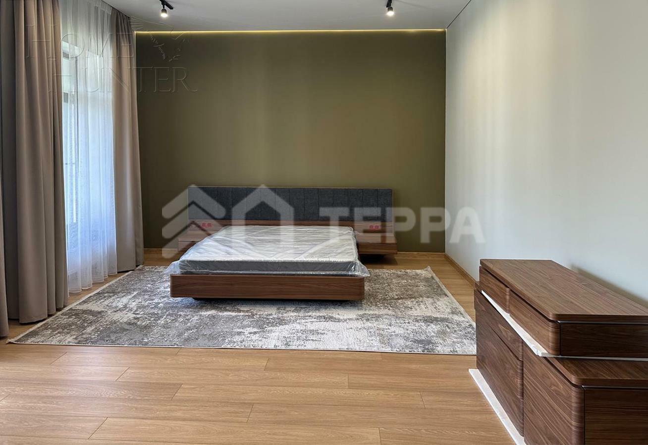 2-этажный коттедж 1 327 м² с отделкой