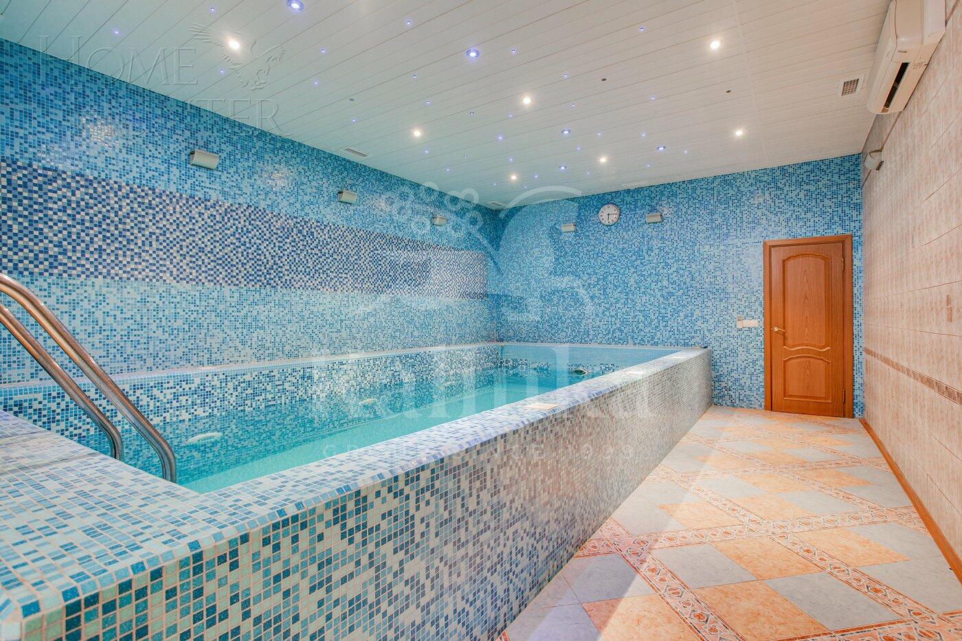 2-этажный коттедж 550 м² с отделкой